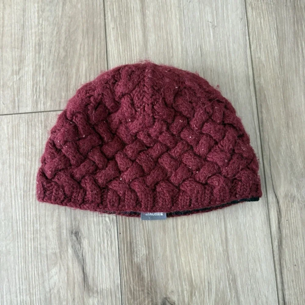 North Face One Size Red Wool Blend Knit Beanie‎